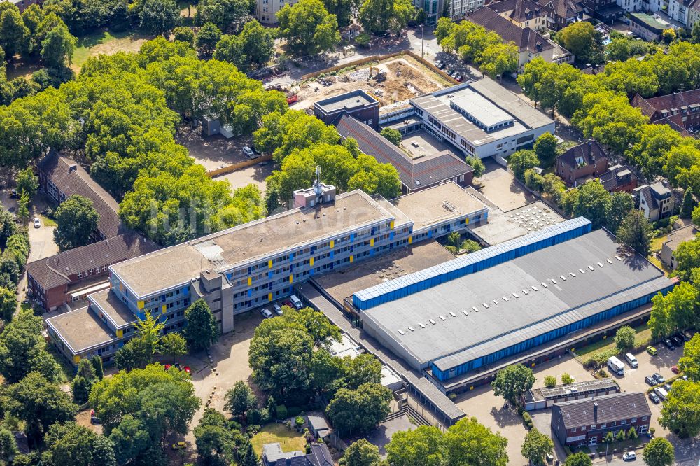 Luftbild Oberhausen - Schulgebäude der Gesamtschule Osterfeld an der Heinestraße in Oberhausen im Bundesland Nordrhein-Westfalen, Deutschland