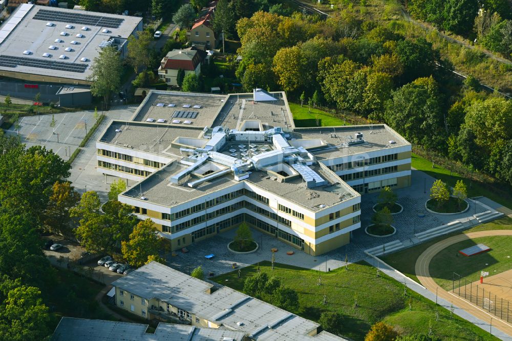 Teltow von oben - Schulgebäude Grace-Hopper- Gesamtschule in Teltow im Bundesland Brandenburg, Deutschland