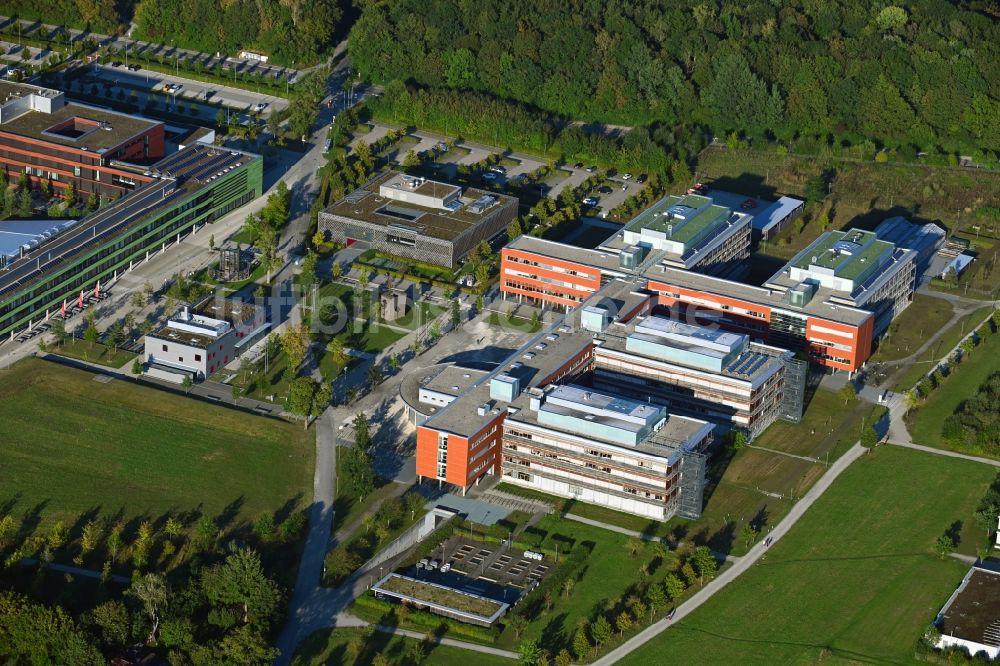 Luftaufnahme Planegg - Schulgebäude der Graduate School of Systemic Neurosciences im Ortsteil Martinsried in Planegg im Bundesland Bayern, Deutschland