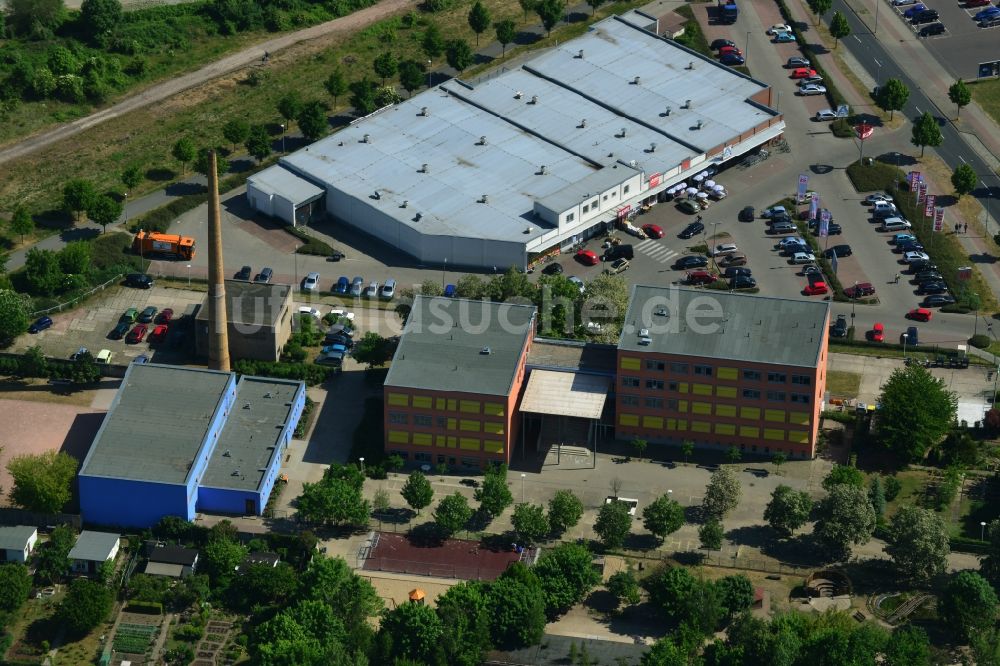 Magdeburg aus der Vogelperspektive: Schulgebäude der Grundschule Am Brückfeld in Magdeburg im Bundesland Sachsen-Anhalt