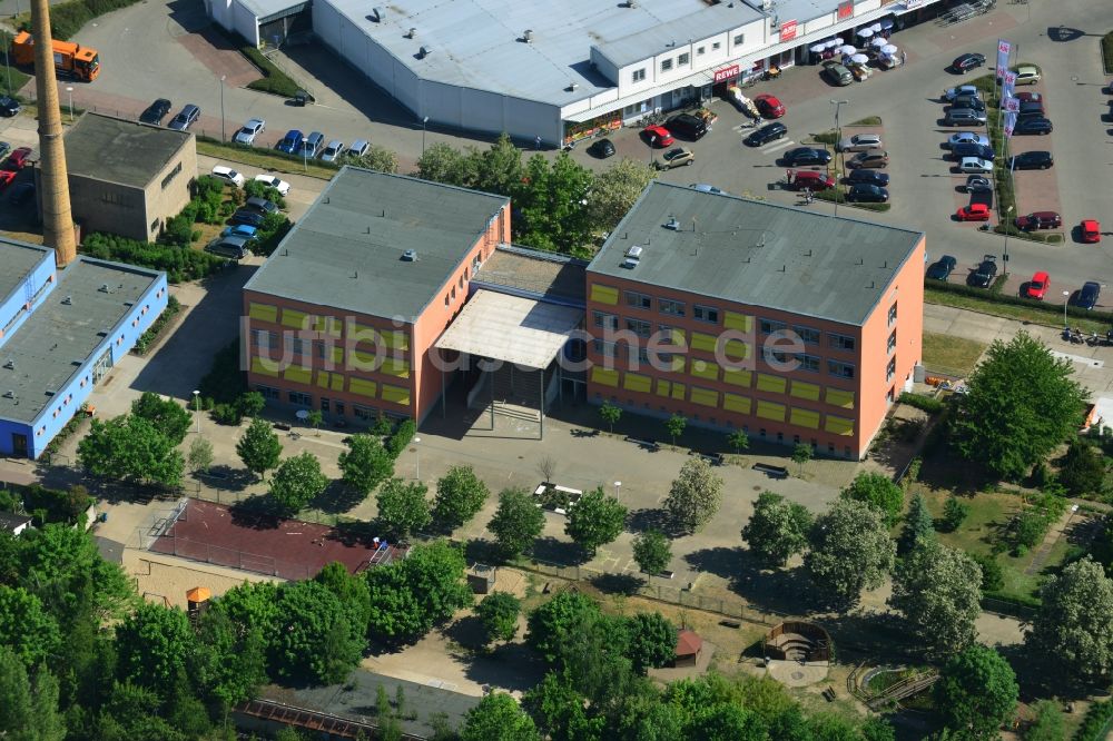 Luftaufnahme Magdeburg - Schulgebäude der Grundschule Am Brückfeld in Magdeburg im Bundesland Sachsen-Anhalt