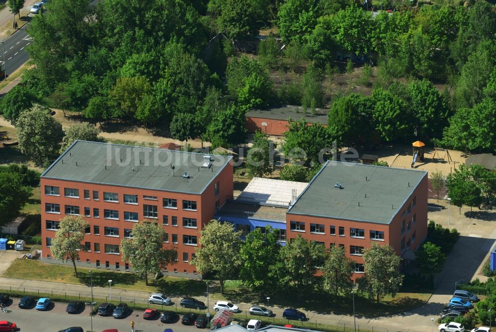 Luftbild Magdeburg - Schulgebäude der Grundschule Am Brückfeld in Magdeburg im Bundesland Sachsen-Anhalt