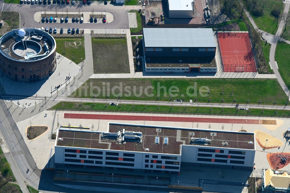 Luftaufnahme Halle (Saale) - Schulgebäude der Grundschule und Gemeinschaftsschule Kastanienallee in Halle (Saale) im Bundesland Sachsen-Anhalt, Deutschland