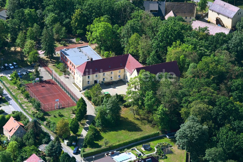 Luftaufnahme Kamenz - Schulgebäude Grundschule Am Gickelsberg in Kamenz im Bundesland Sachsen, Deutschland