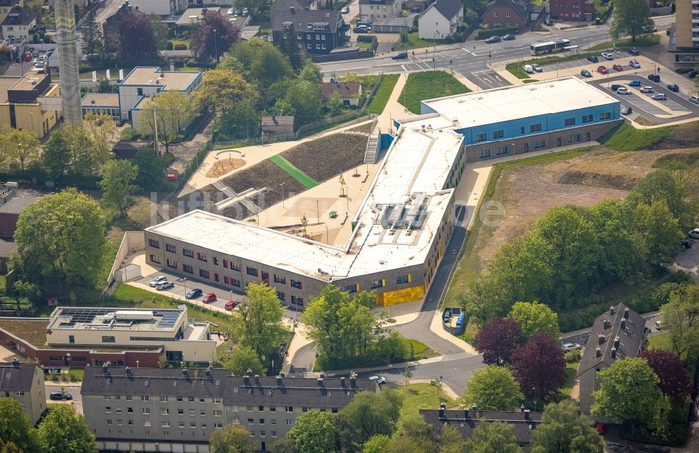 Luftbild Velbert - Schulgebäude Grundschule Kastanienallee in Velbert im Bundesland Nordrhein-Westfalen, Deutschland