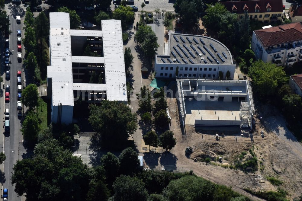 Luftbild Dresden - Schulgebäude der 103. Grundschule Unterm Regenbogen in Dresden im Bundesland Sachsen