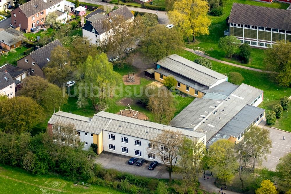 Luftbild Hamm-Heessen - Schulgebäude der Gutenbergschule im Stadtteil Hamm-Heessen von Hamm im Bundesland Nordrhein-Westfalen