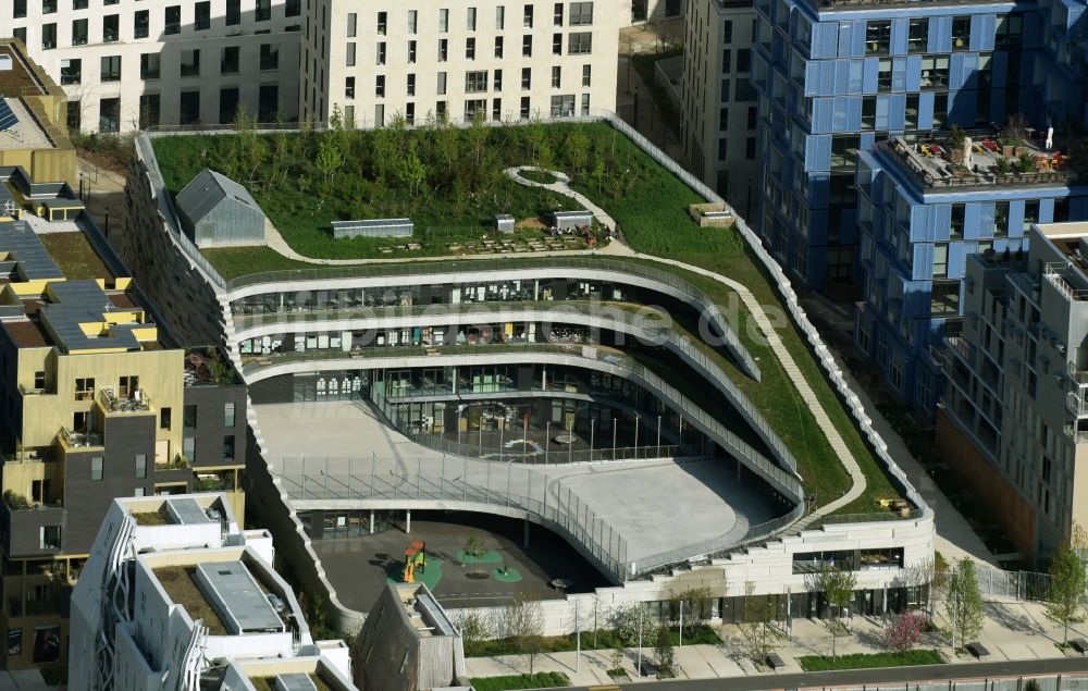 Paris Boulogne-Billancourt von oben - Schulgebäude des Gymnase Biodiversité an der Rue Marcel Bontemps in Paris Boulogne-Billancourt in Ile-de-France, Frankreich