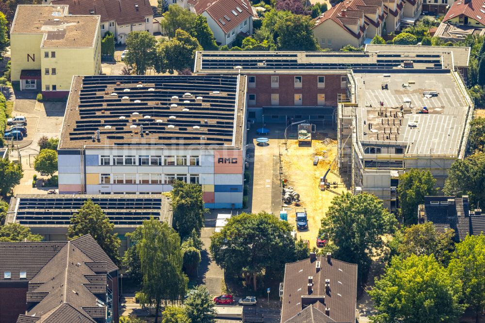 Witten von oben - Schulgebäude des Gymnasium Albert-Martmöller-Gymnasium in Witten im Bundesland Nordrhein-Westfalen, Deutschland