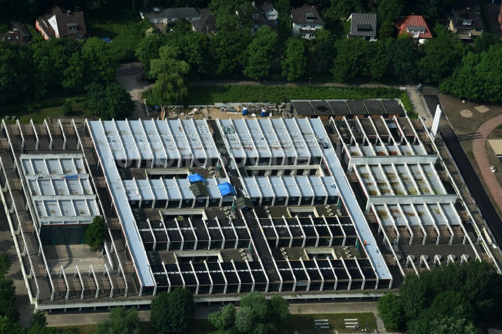 Hamburg aus der Vogelperspektive: Schulgebäude des Gymnasium Christianeum an der Otto-Ernst-Straße in Hamburg