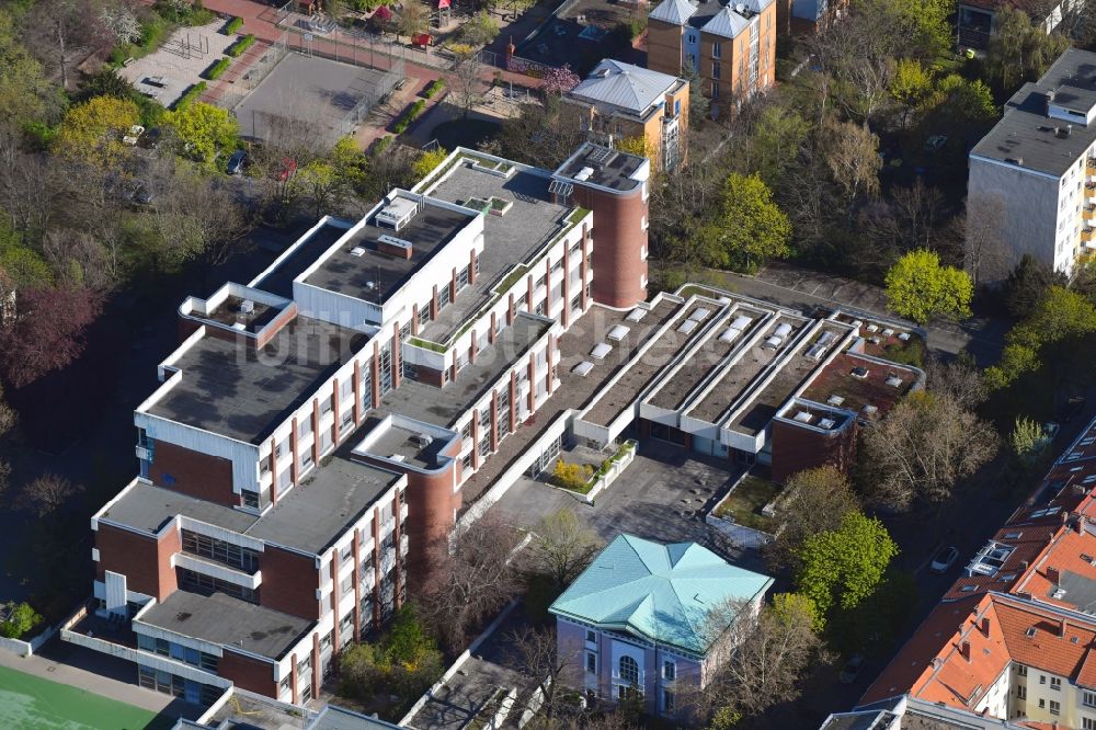 Berlin aus der Vogelperspektive: Schulgebäude des Gymnasium Französisches Gymnasium Berlin in Berlin, Deutschland