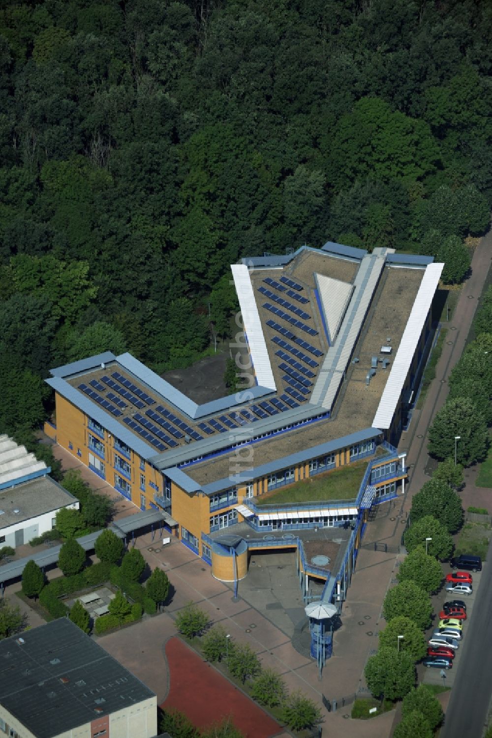 Luftaufnahme Leipzig - Schulgebäude des Gymnasium Gustav-Hertz-Schule in Leipzig im Bundesland Sachsen