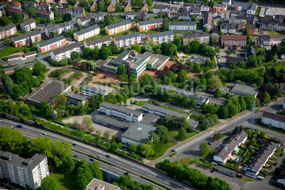 Hagen von oben - Schulgebäude des Gymnasium Hohenlimburg in Hagen im Bundesland Nordrhein-Westfalen