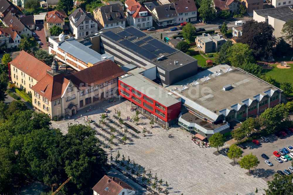 Bünde von oben - Schulgebäude des Gymnasium am Markt in Bünde im Bundesland Nordrhein-Westfalen