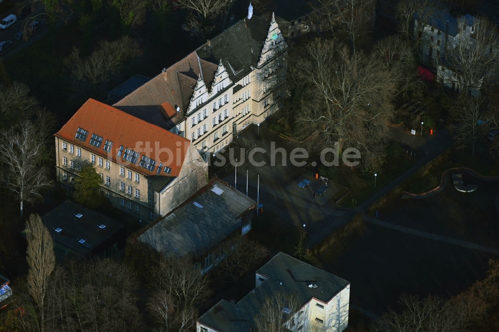 Berlin von oben - Schulgebäude des Gymnasium Max-Delbrück-Gymnasium im Ortsteil Niederschönhausen in Berlin, Deutschland