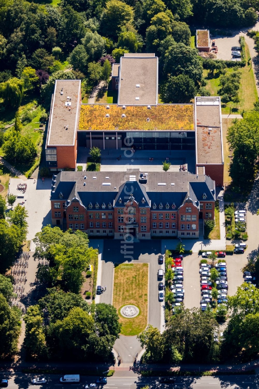 Ahlen aus der Vogelperspektive: Schulgebäude des Gymnasium St. Michael in Ahlen im Bundesland Nordrhein-Westfalen, Deutschland