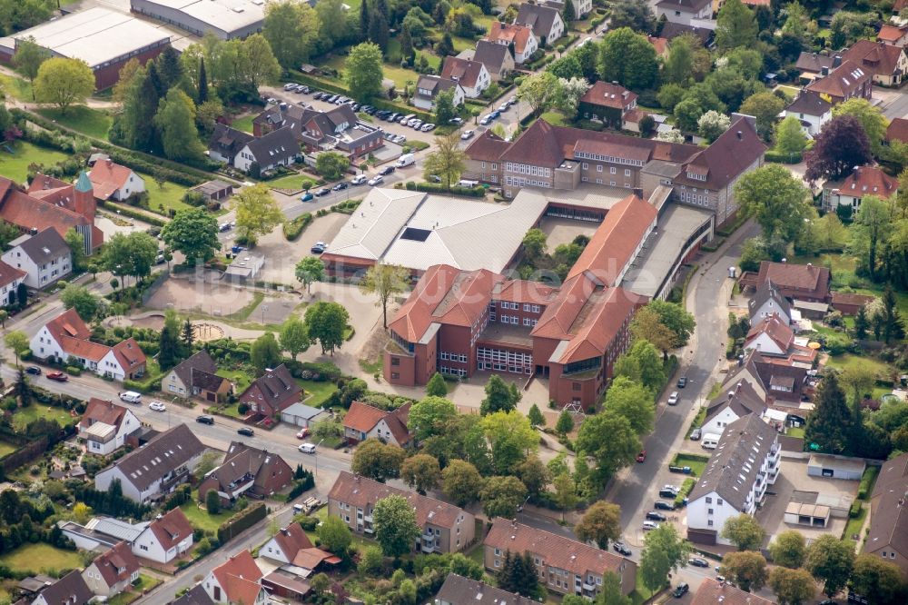 Luftaufnahme Walsrode - Schulgebäude des Gymnasium in Walsrode im Bundesland Niedersachsen, Deutschland