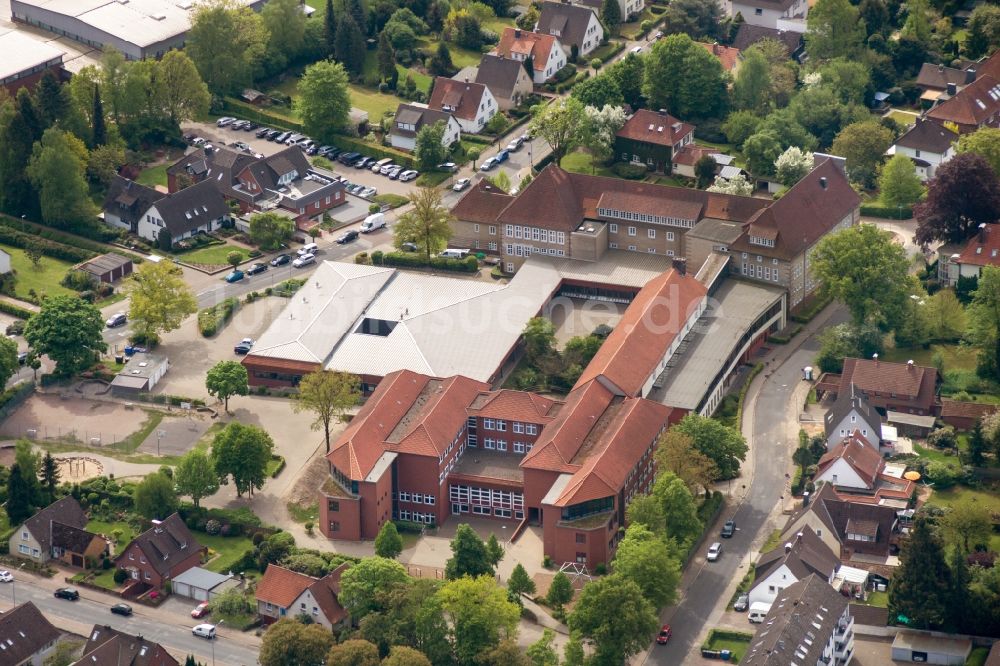 Walsrode von oben - Schulgebäude des Gymnasium in Walsrode im Bundesland Niedersachsen, Deutschland