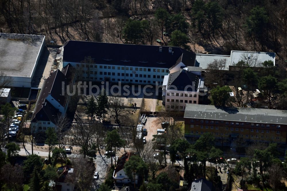 Luftbild Kleinmachnow - Schulgebäude des Gymnasium Weinberg-Gymnasium Kleinmachniw Am Weinberg in Kleinmachnow im Bundesland Brandenburg