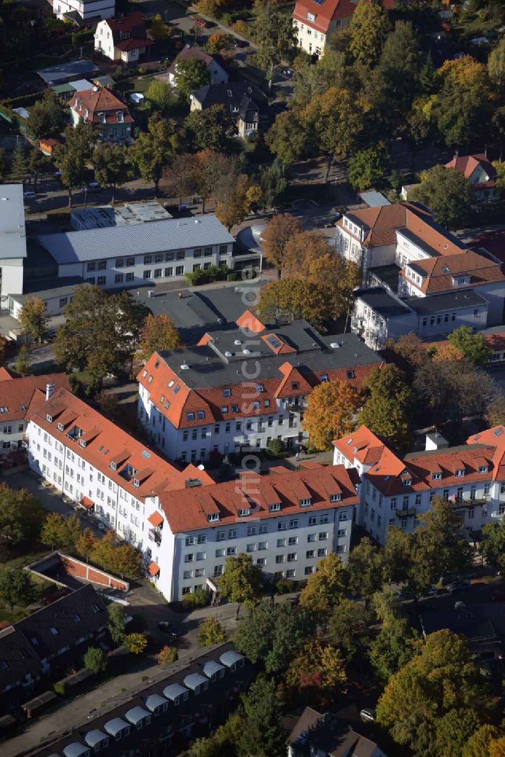 Neuenhagen von oben - Schulgebäude der Hans-Fallada-Schule an der Langenbeckstraße in Neuenhagen im Bundesland Brandenburg