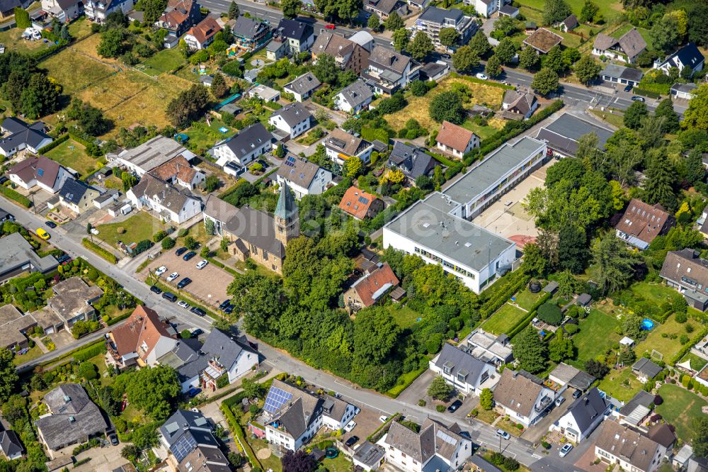 Luftaufnahme Dortmund - Schulgebäude Höchstener Grundschule in Dortmund im Bundesland Nordrhein-Westfalen, Deutschland