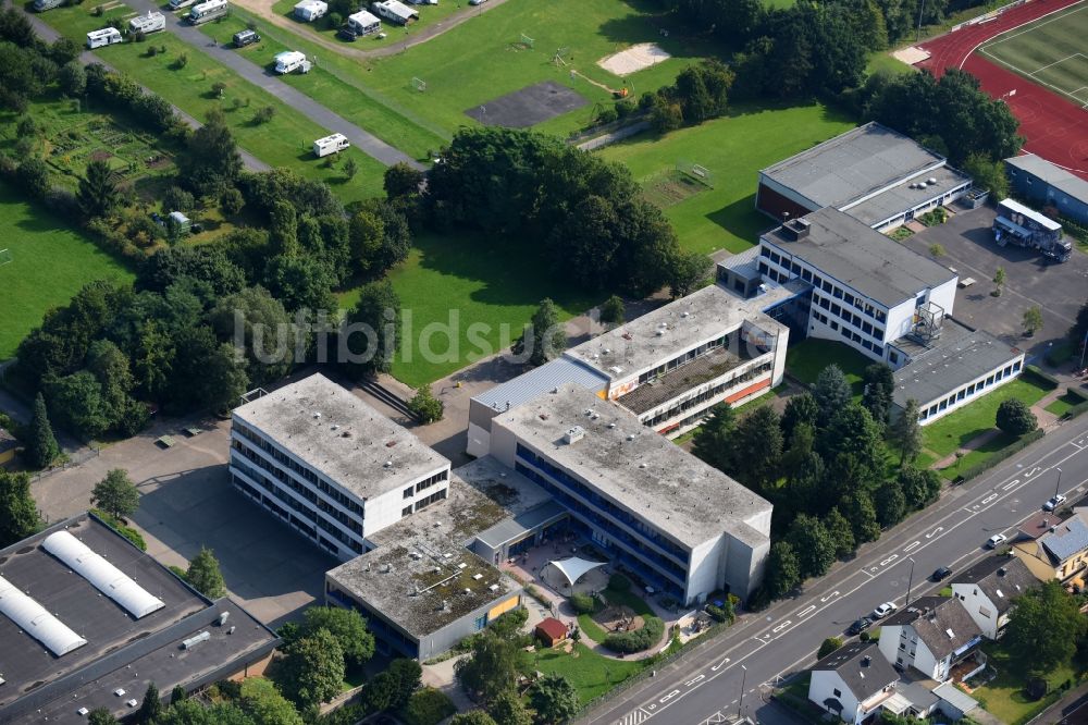 Remagen aus der Vogelperspektive: Schulgebäude der IGS Remagen und Realschule plus in Remagen im Bundesland Rheinland-Pfalz, Deutschland