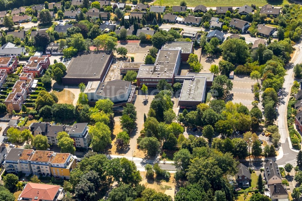 Luftbild Heiligenhaus - Schulgebäude des Immanuel- Kant- Gymnasiums in Heiligenhaus im Bundesland Nordrhein-Westfalen