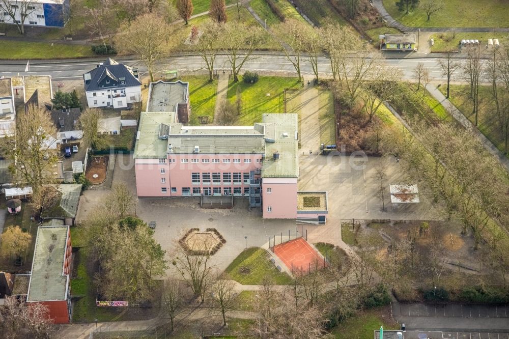 Hamm von oben - Schulgebäude der Jahnschule im Ortsteil Herringen in Hamm im Bundesland Nordrhein-Westfalen, Deutschland