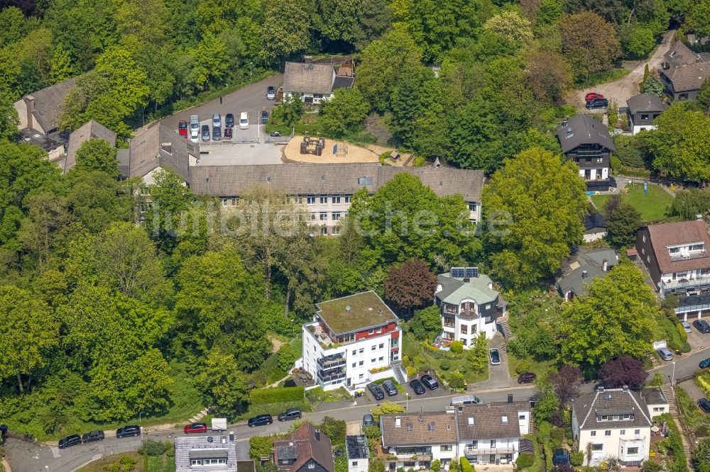 Luftaufnahme Kettwig - Schulgebäude der Jakob Muth-Schule in Kettwig im Bundesland Nordrhein-Westfalen, Deutschland