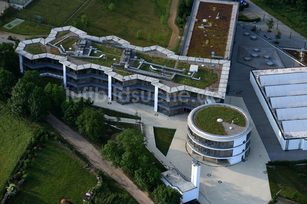 Luftbild Mühlenbecker Land - Schulgebäude der Käthe-Kollwitz-Gesamtschule am Kirschweg in Mühlenbecker Land im Bundesland Brandenburg