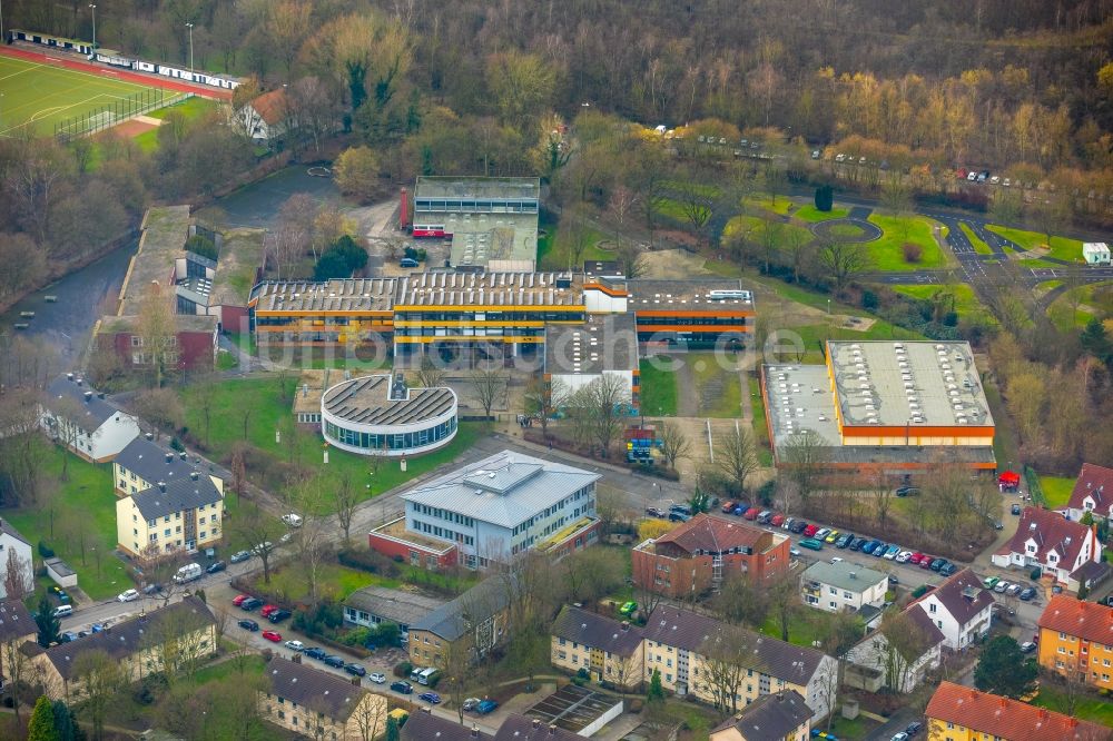 Lünen aus der Vogelperspektive: Schulgebäude der Käthe-Kollwitz-Gesamtschule in Lünen im Bundesland Nordrhein-Westfalen, Deutschland