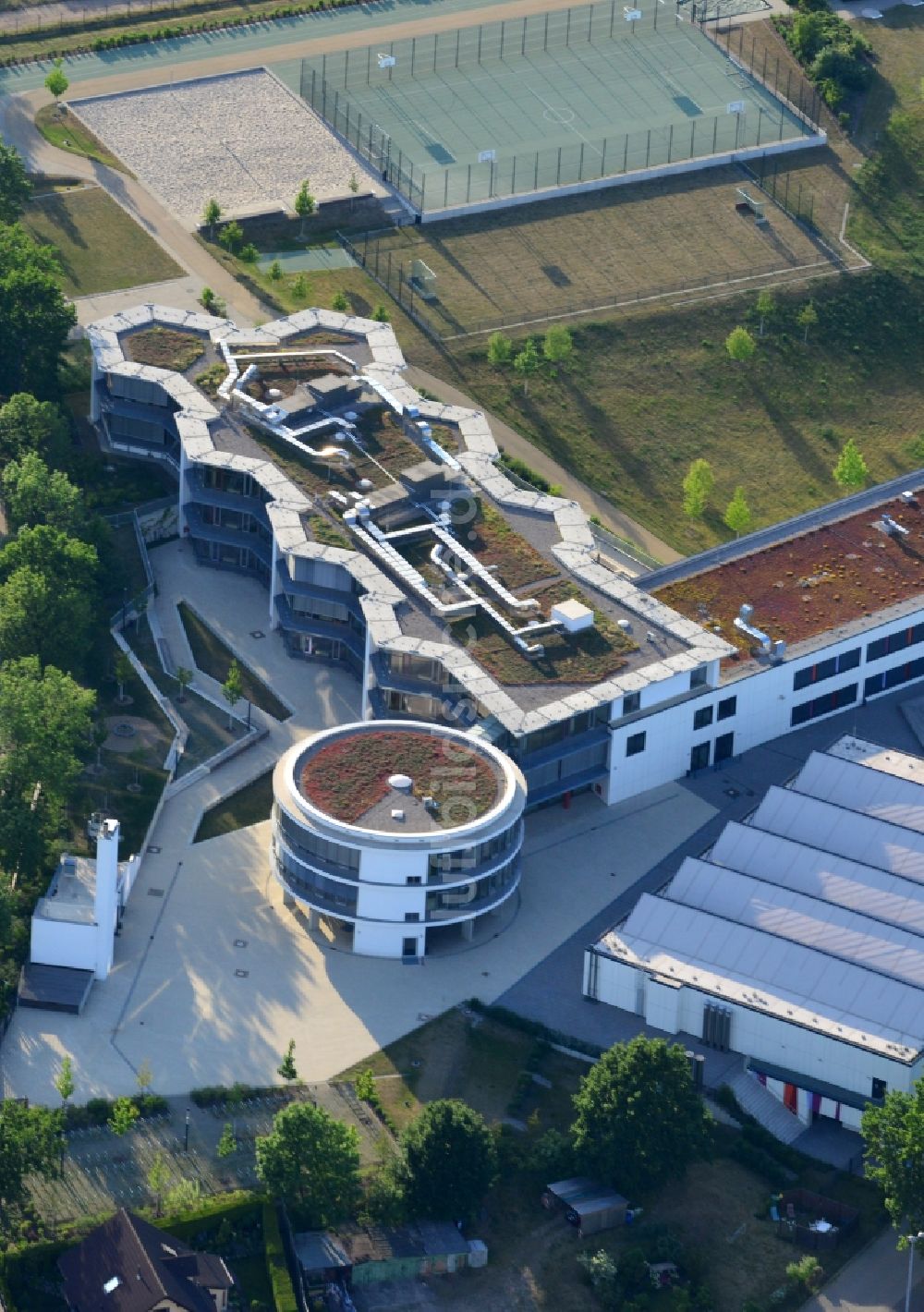 Luftaufnahme Mühlenbecker Land - Schulgebäude der Käthe-Kollwitz-Gesamtschule in Mühlenbecker Land im Bundesland Brandenburg