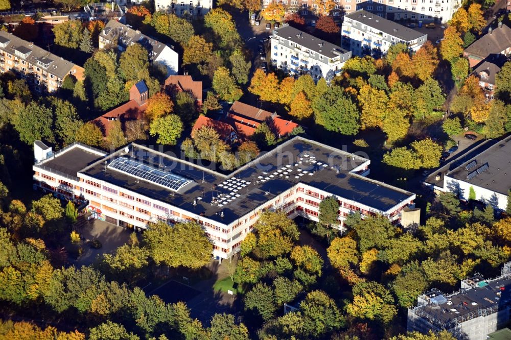 Hamburg aus der Vogelperspektive: Schulgebäude der Kurt-Tucholsky-Schule im Ortsteil Altona in Hamburg, Deutschland