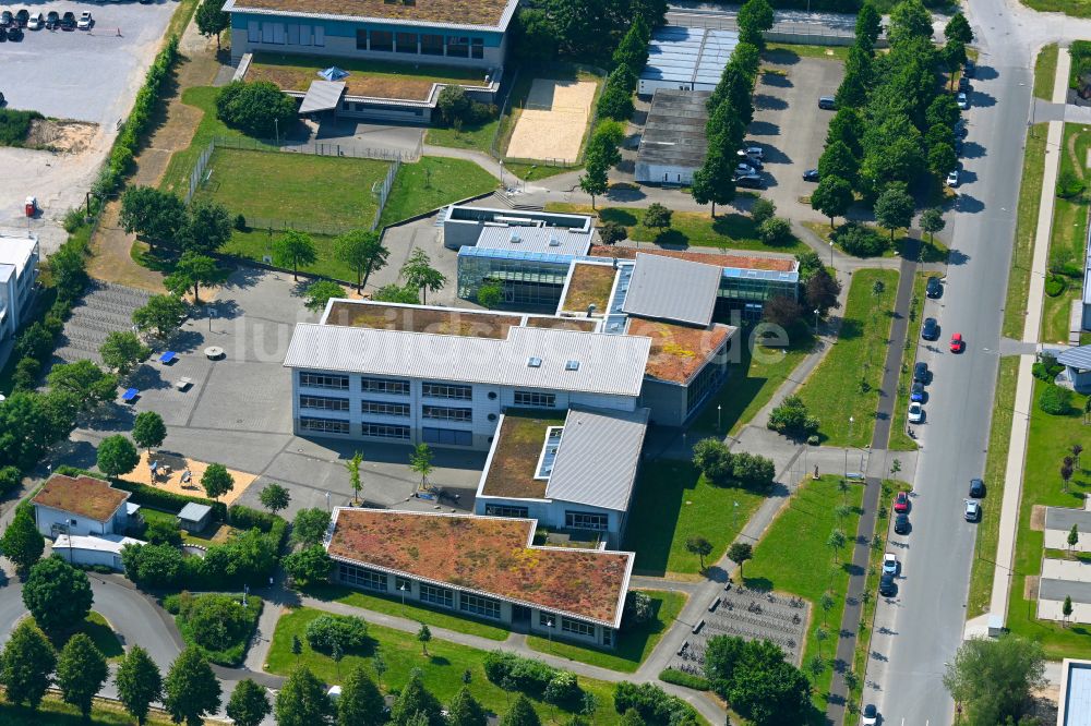 Luftaufnahme Paderborn - Schulgebäude Lise-Meitner-Realschule in Paderborn im Bundesland Nordrhein-Westfalen, Deutschland