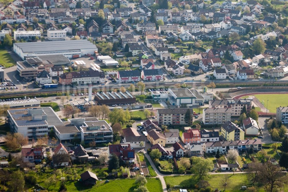 Pfinztal von oben - Schulgebäude der Ludwig-Marum-Gymnasium Pfinztal im Ortsteil Berghausen in Pfinztal im Bundesland Baden-Württemberg