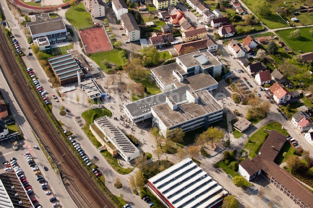 Luftbild Pfinztal - Schulgebäude der Ludwig-Marum-Gymnasium Pfinztal im Ortsteil Berghausen in Pfinztal im Bundesland Baden-Württemberg