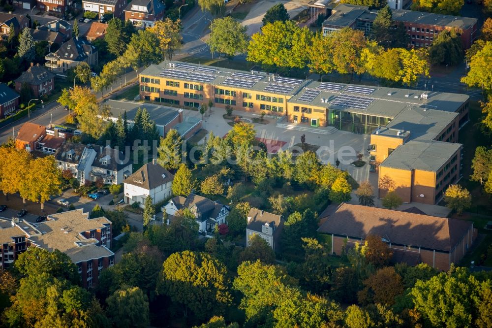 Werne von oben - Schulgebäude der Marga-Spiegel-Sekundarschule im Ortsteil Ruhr Metropolitan Area in Werne im Bundesland Nordrhein-Westfalen