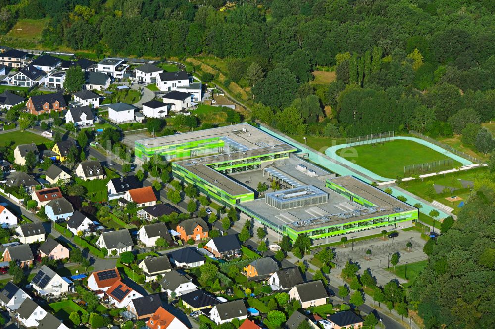 Luftbild Dallgow-Döberitz - Schulgebäude der Marie-Curie-Gymnasium Dallgow-Döberitz an der Marie-Curie-Straße in Dallgow-Döberitz im Bundesland Brandenburg, Deutschland