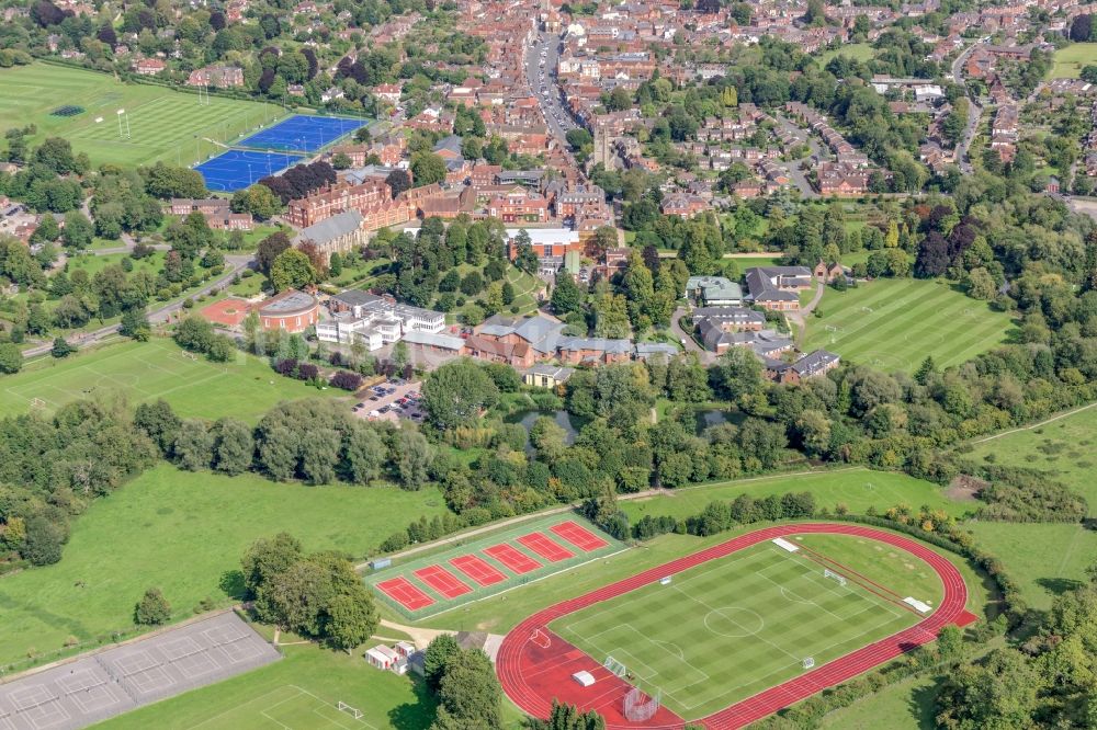 Marlborough aus der Vogelperspektive: Schulgebäude der Marlborough College an der Bath Rd in Marlborough in Vereinigtes Königreich