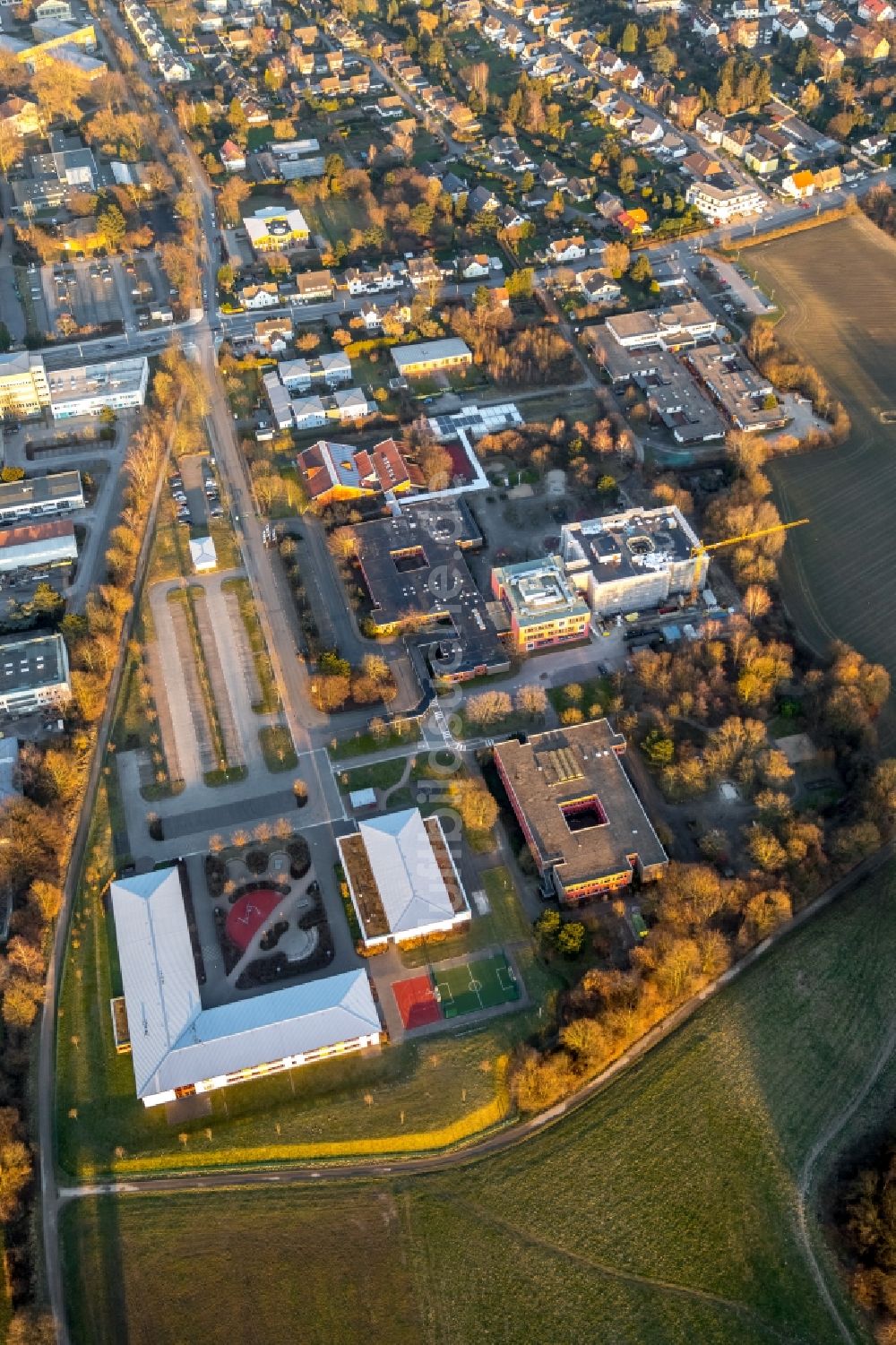 Luftbild Dortmund - Schulgebäude am Marsbruch an der Marsbruchstraße in Dortmund im Bundesland Nordrhein-Westfalen, Deutschland