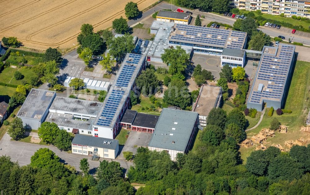 Sprockhövel aus der Vogelperspektive: Schulgebäude der Mathilde-Anneke-Schule und die Gemeinschaftsgrundschule Börgersbruch an der Dresdener Straße in Sprockhövel im Bundesland Nordrhein-Westfalen, Deutschland