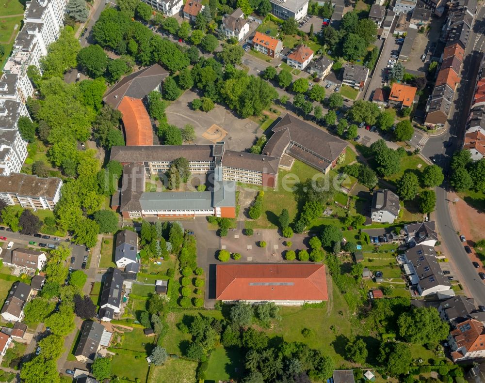 Bochum aus der Vogelperspektive: Schulgebäude der Märkische Schule im Ortsteil Wattenscheid in Bochum im Bundesland Nordrhein-Westfalen, Deutschland