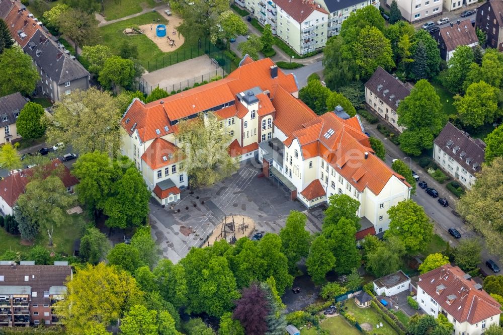 Herne von oben - Schulgebäude Musikschule Herne in Herne im Bundesland Nordrhein-Westfalen, Deutschland