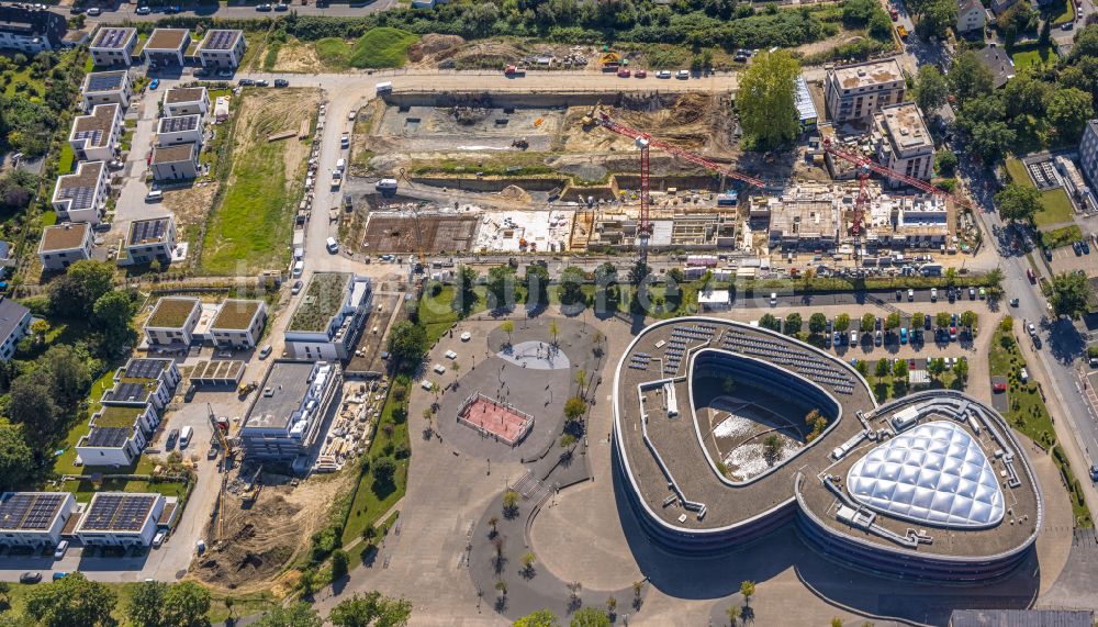 Luftaufnahme Bochum - Schulgebäude Neues Gymnasium Bochum an der Querenburger Straße in Bochum im Bundesland Nordrhein-Westfalen, Deutschland