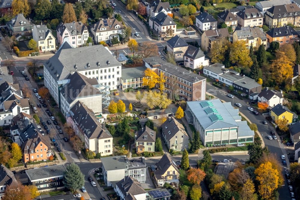 Velbert aus der Vogelperspektive: Schulgebäude des Nikolaus-Ehlen-Gymnasium in Velbert im Bundesland Nordrhein-Westfalen, Deutschland