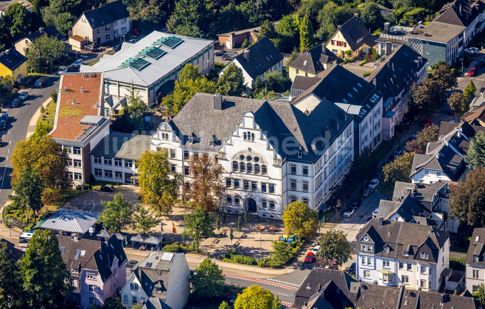 Luftbild Velbert - Schulgebäude des Nikolaus-Ehlen-Gymnasium in Velbert im Bundesland Nordrhein-Westfalen, Deutschland