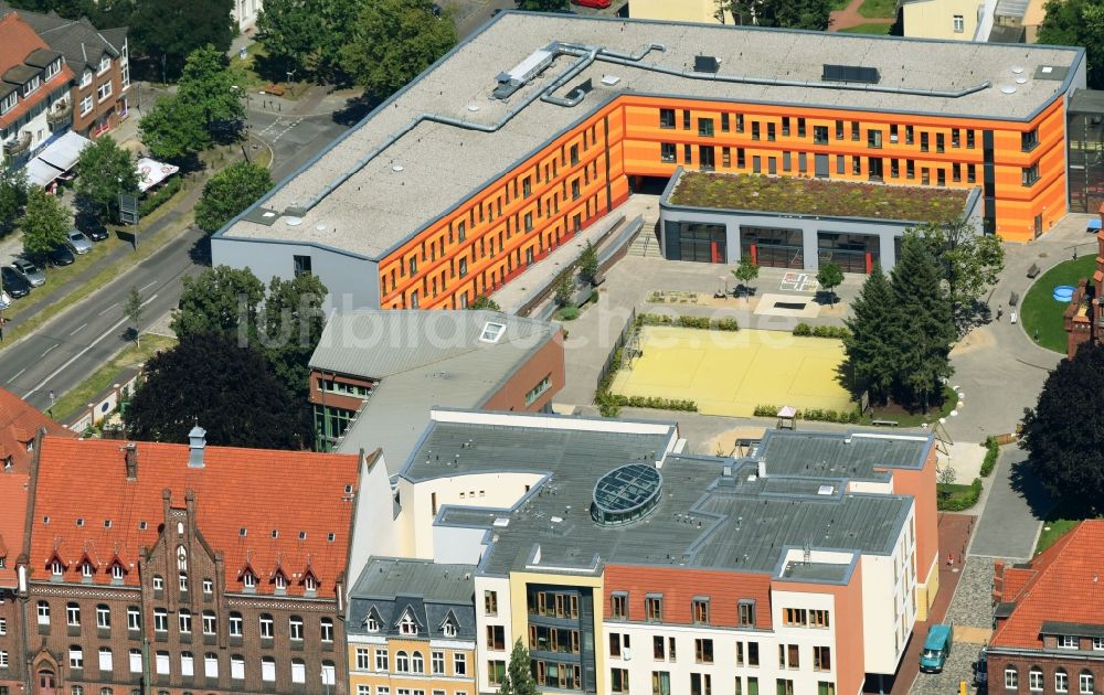 Potsdam von oben - Schulgebäude der Oberlinschule an der Rudolf-Breitscheid-Straße im Ortsteil Babelsberg in Potsdam im Bundesland Brandenburg, Deutschland