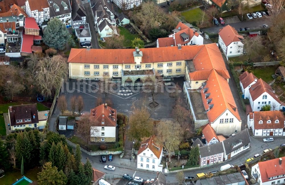 Soest von oben - Schulgebäude der Patroklischule in Soest im Bundesland Nordrhein-Westfalen, Deutschland