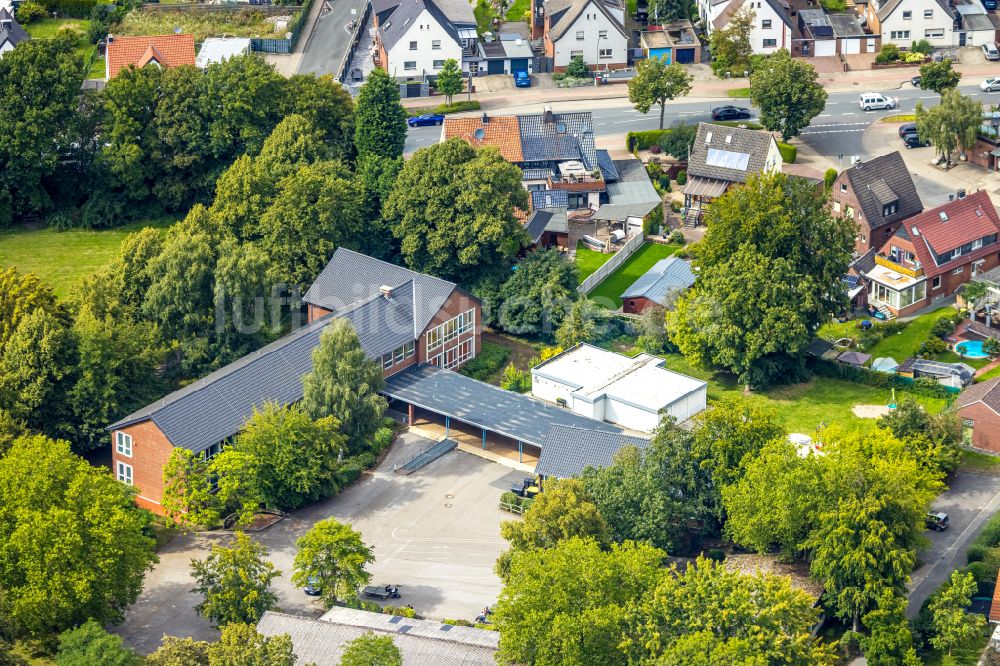 Luftaufnahme Ahlen - Schulgebäude Paul-Gerhardt-Schule in Ahlen im Bundesland Nordrhein-Westfalen, Deutschland