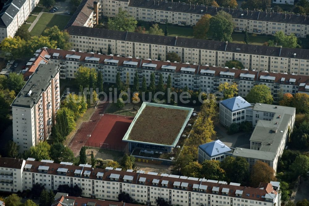 Luftaufnahme Berlin - Schulgebäude der Paul-Schneider-Grundschule an der Seydlitzstraße in Berlin